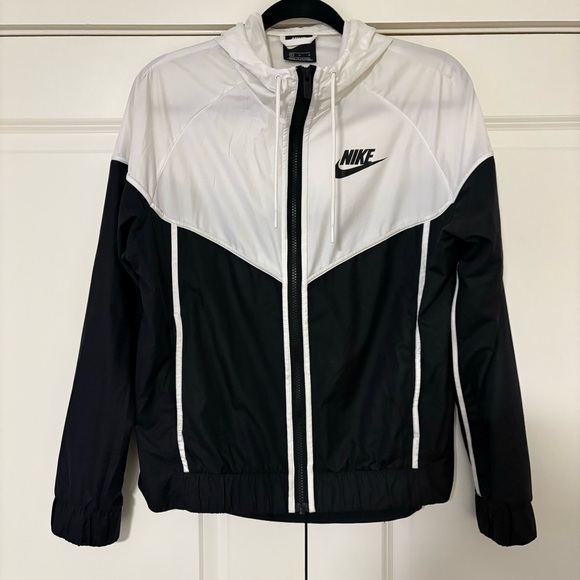 Nike Jacket - Picture 2 of 6
